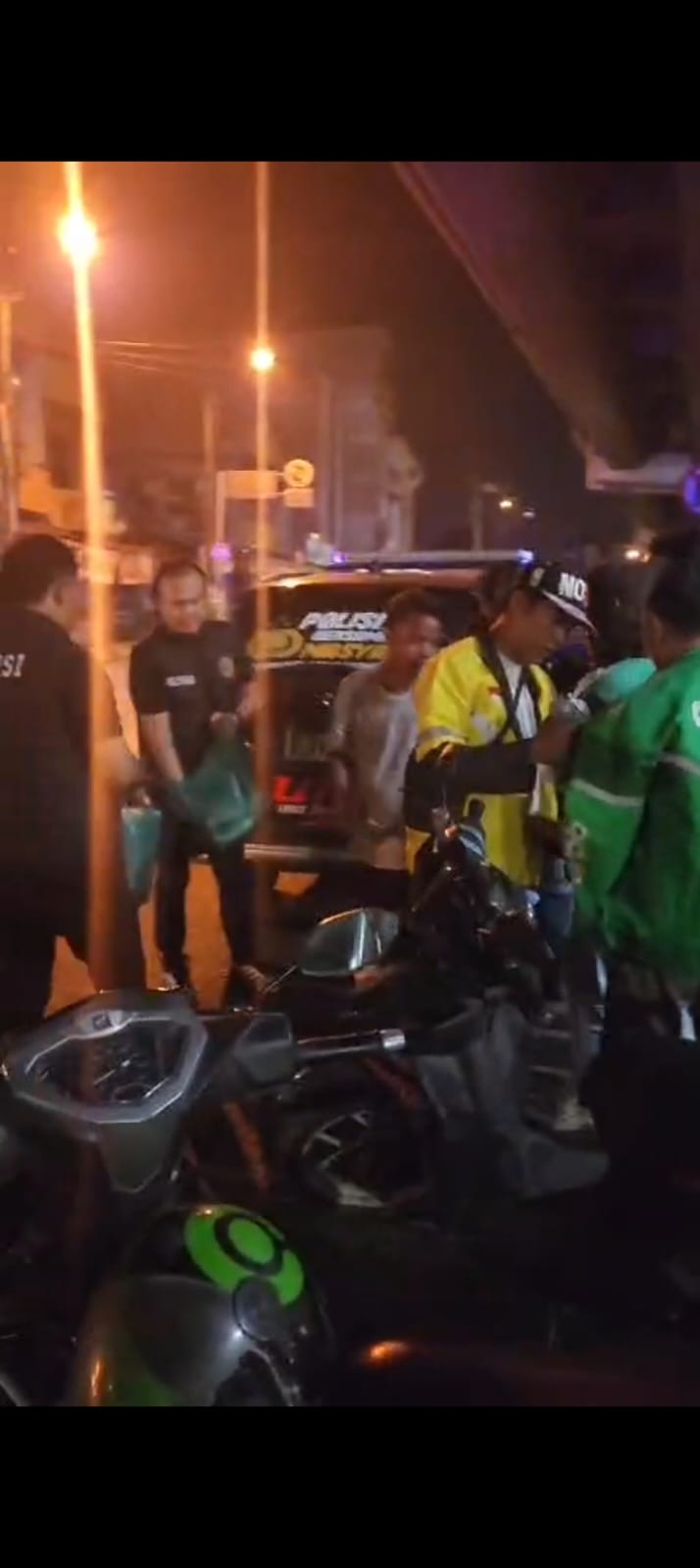 Jatanras Polda Sumut Patroli Rutin Daerah Rawan, Humanis dan Bagikan Makanan dan Minuman